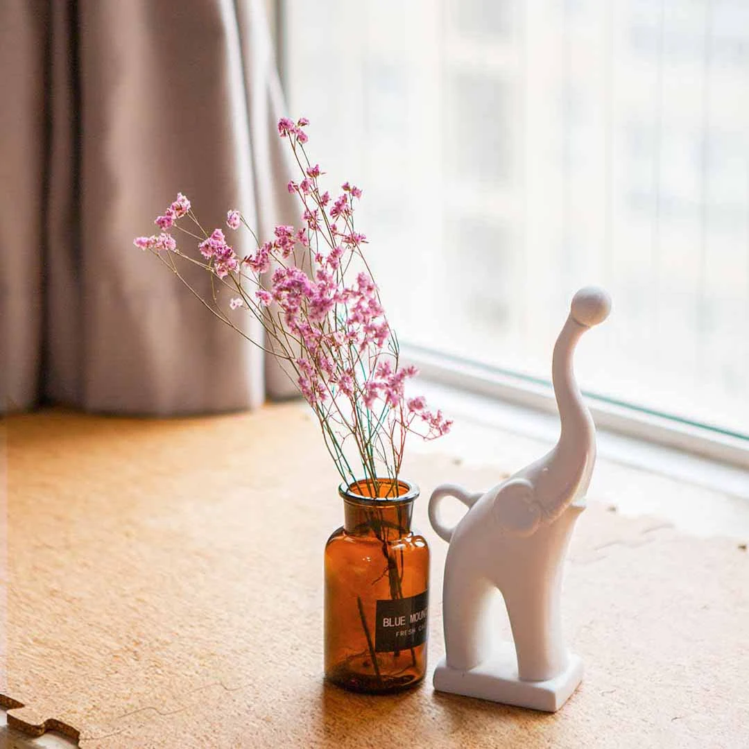 Interlocking cork puzzle mat